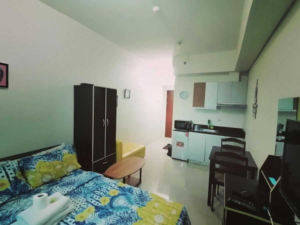 The Beacon Makati Staycation Suites Манила Экстерьер фото