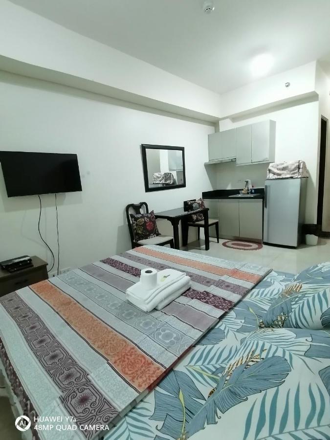 The Beacon Makati Staycation Suites Манила Экстерьер фото
