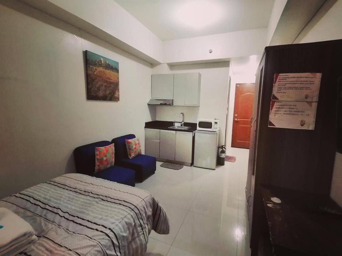 The Beacon Makati Staycation Suites Манила Экстерьер фото