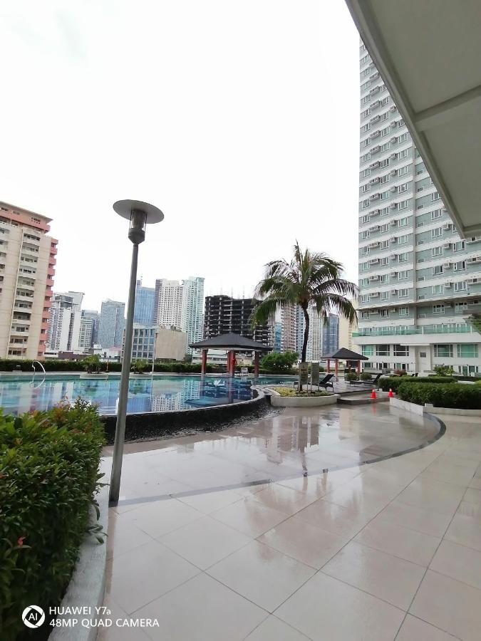 The Beacon Makati Staycation Suites Манила Экстерьер фото