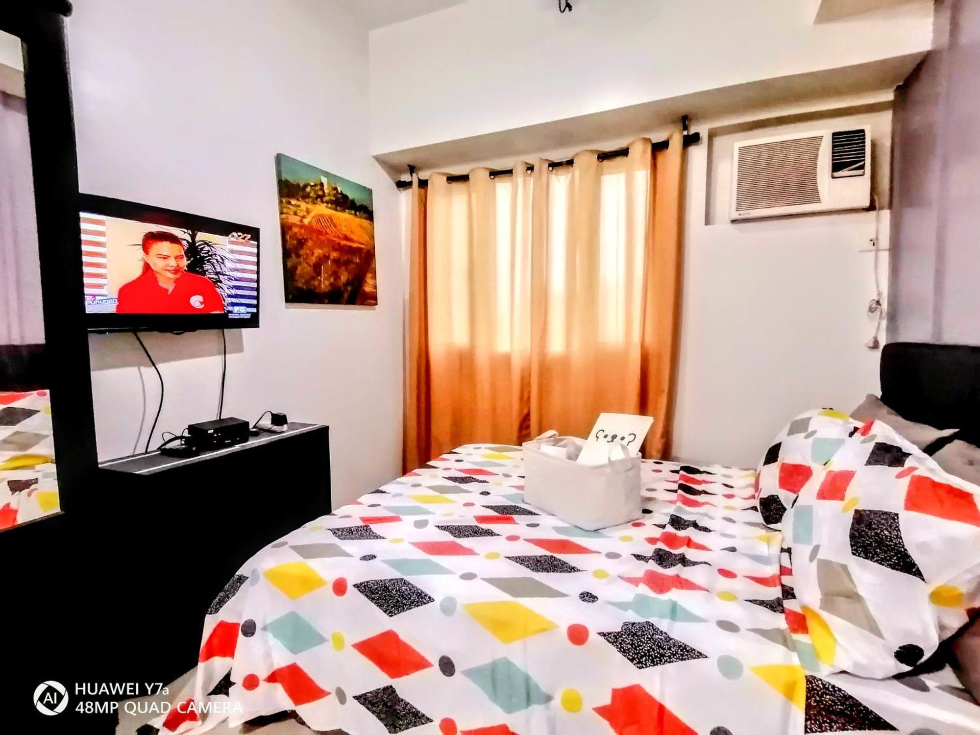 The Beacon Makati Staycation Suites Манила Экстерьер фото