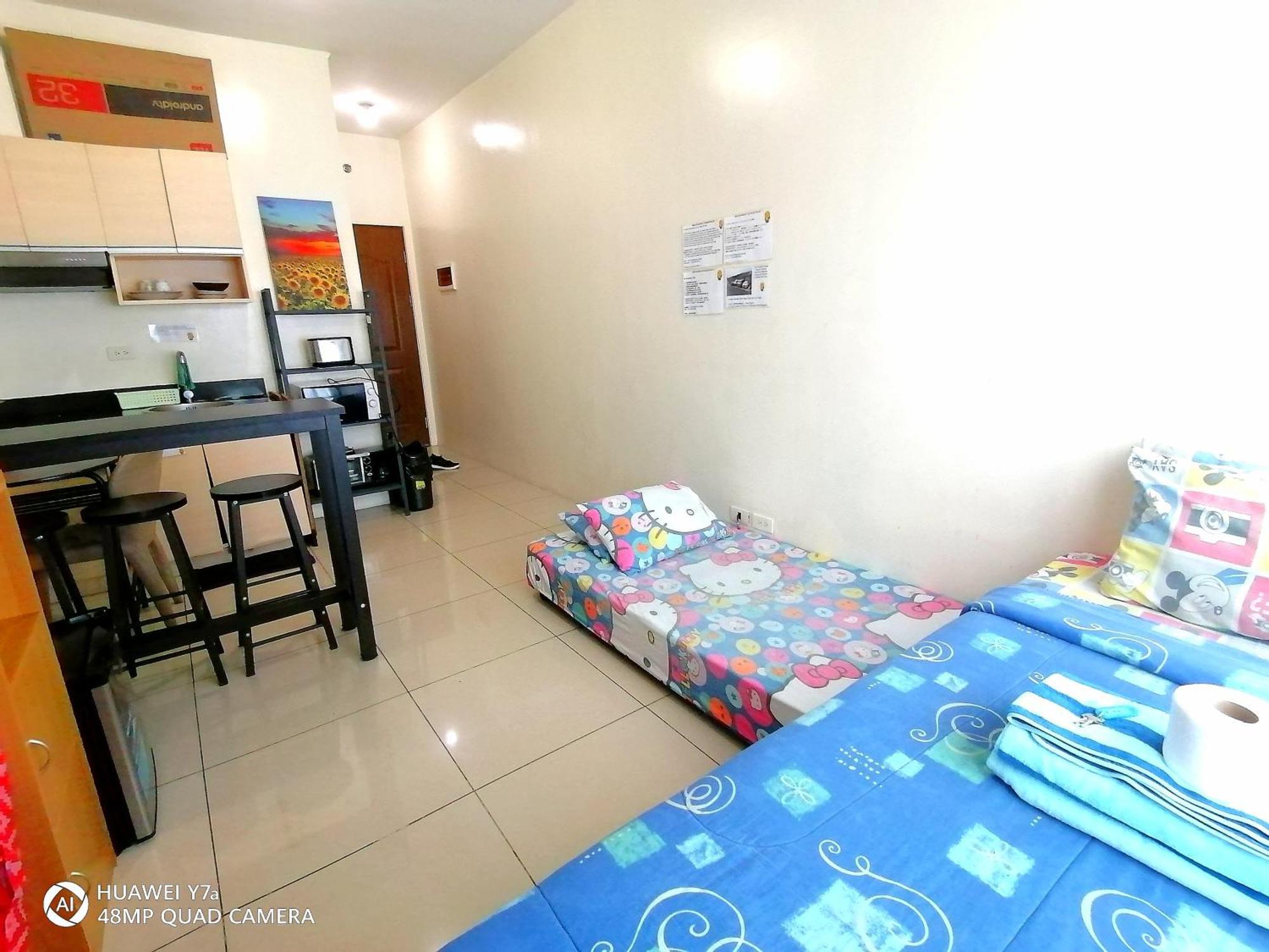 The Beacon Makati Staycation Suites Манила Экстерьер фото