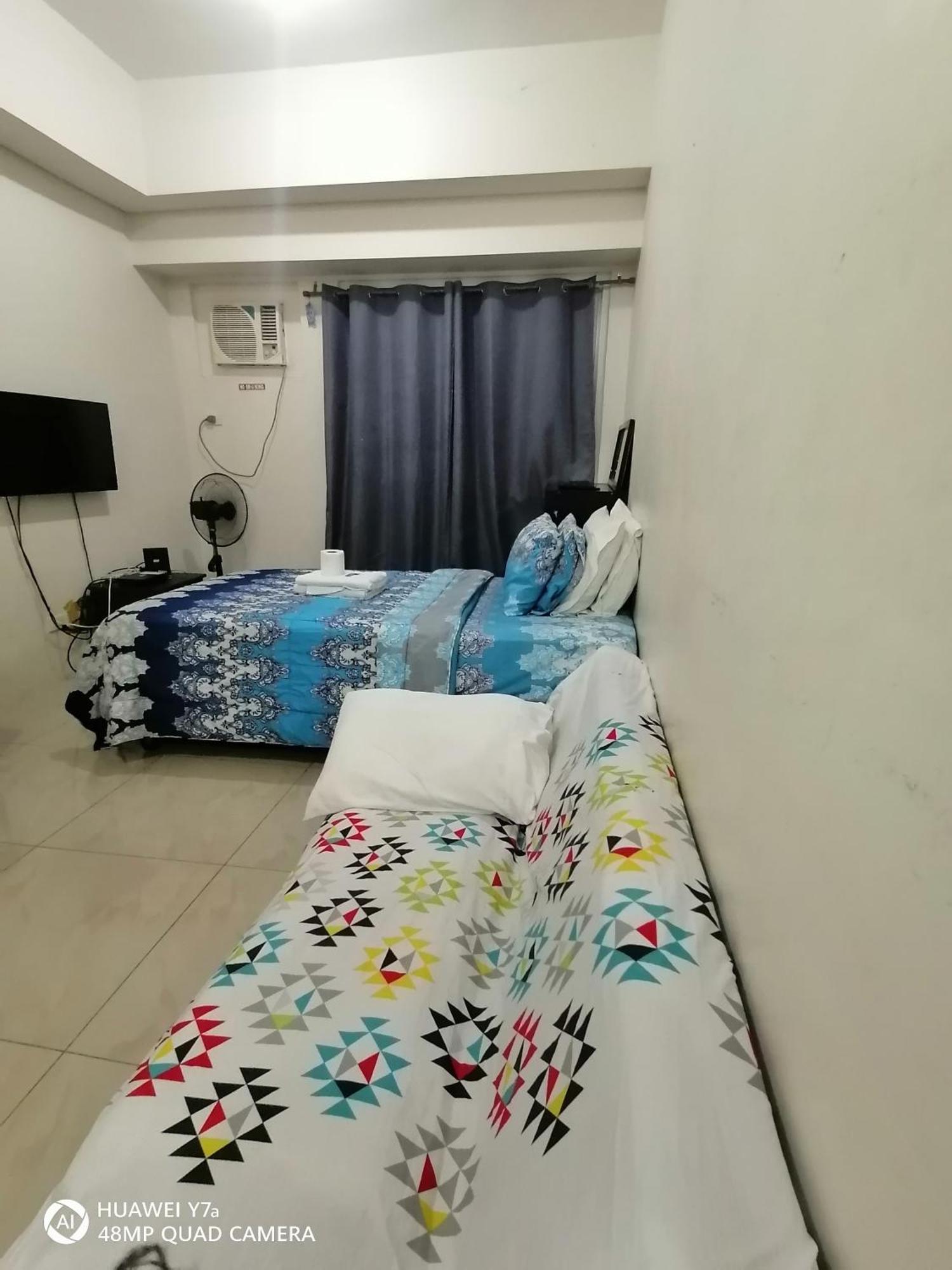 The Beacon Makati Staycation Suites Манила Экстерьер фото